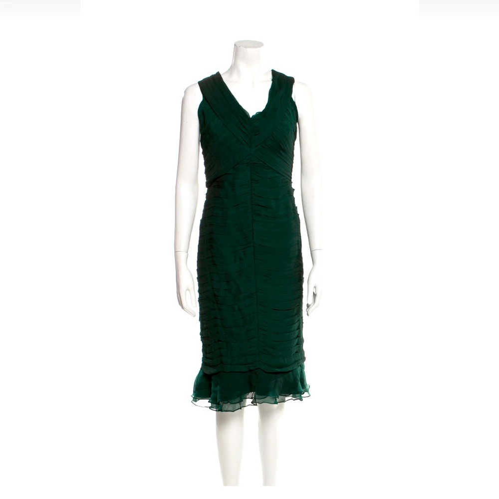PLUS size Tadashi Shoji V neck dress